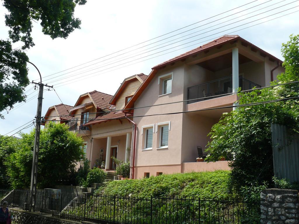 Hejo Apartman Miskolc Ngoại thất bức ảnh