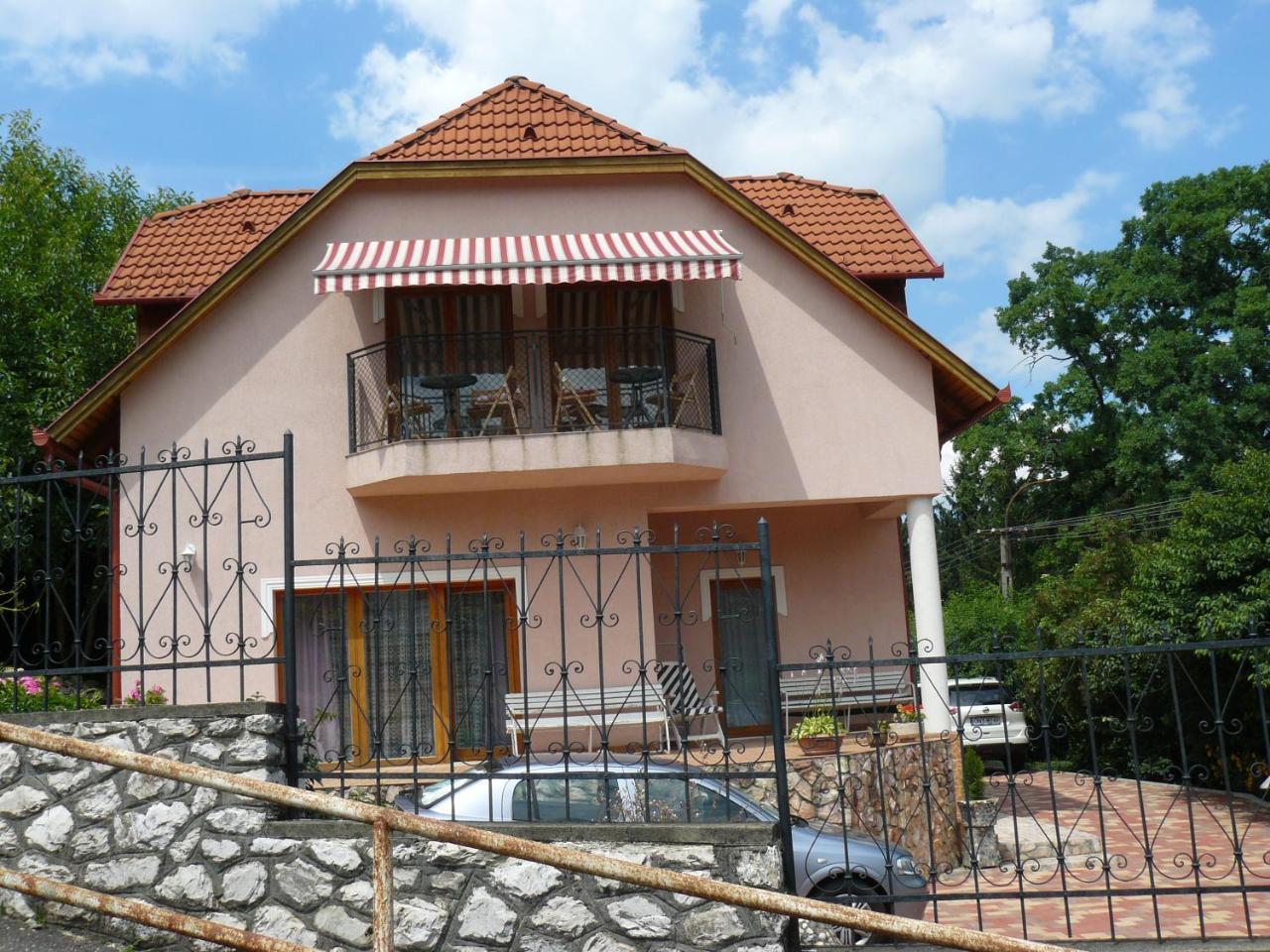 Hejo Apartman Miskolc Ngoại thất bức ảnh